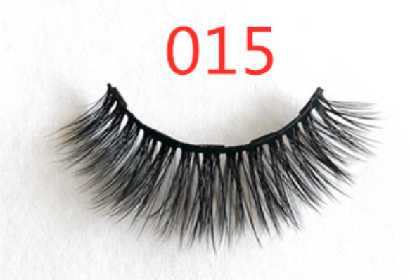 A Pair Of False Eyelashes With Magnets In Fashion - image 6