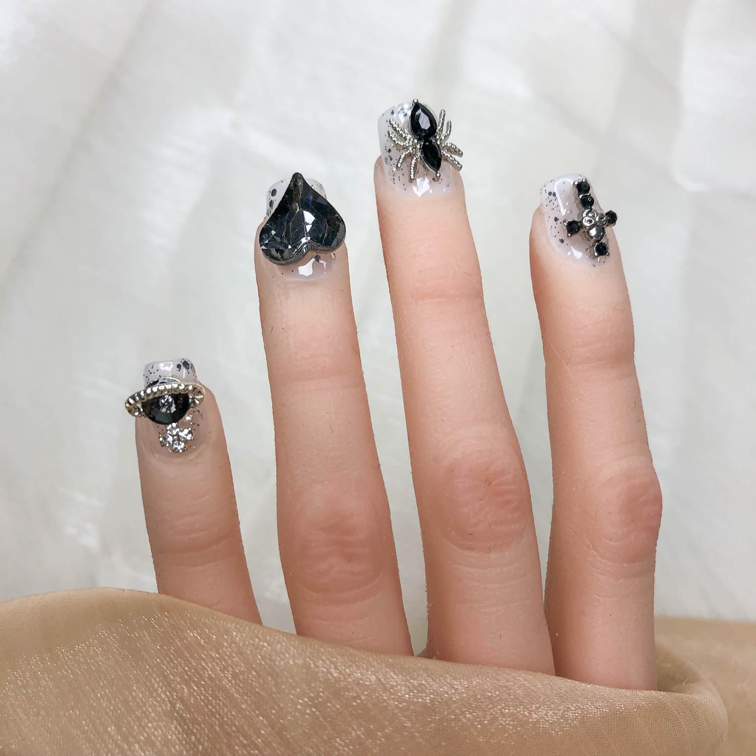 GGDDSHA Press On Nails Short, No Fade Out Fake NailsSeamless Fit Soft Gel Glue On Nails Charms For WomenHandmade Nail Ar - image 5