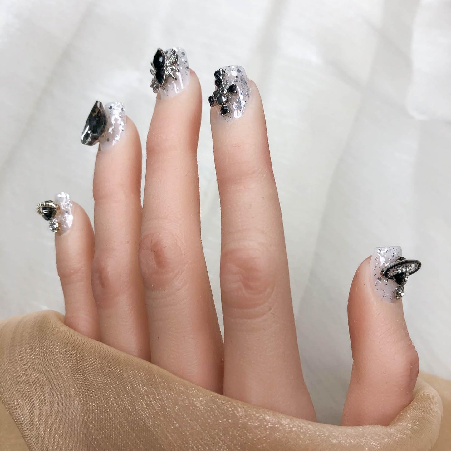 GGDDSHA Press On Nails Short, No Fade Out Fake NailsSeamless Fit Soft Gel Glue On Nails Charms For WomenHandmade Nail Ar - image 3