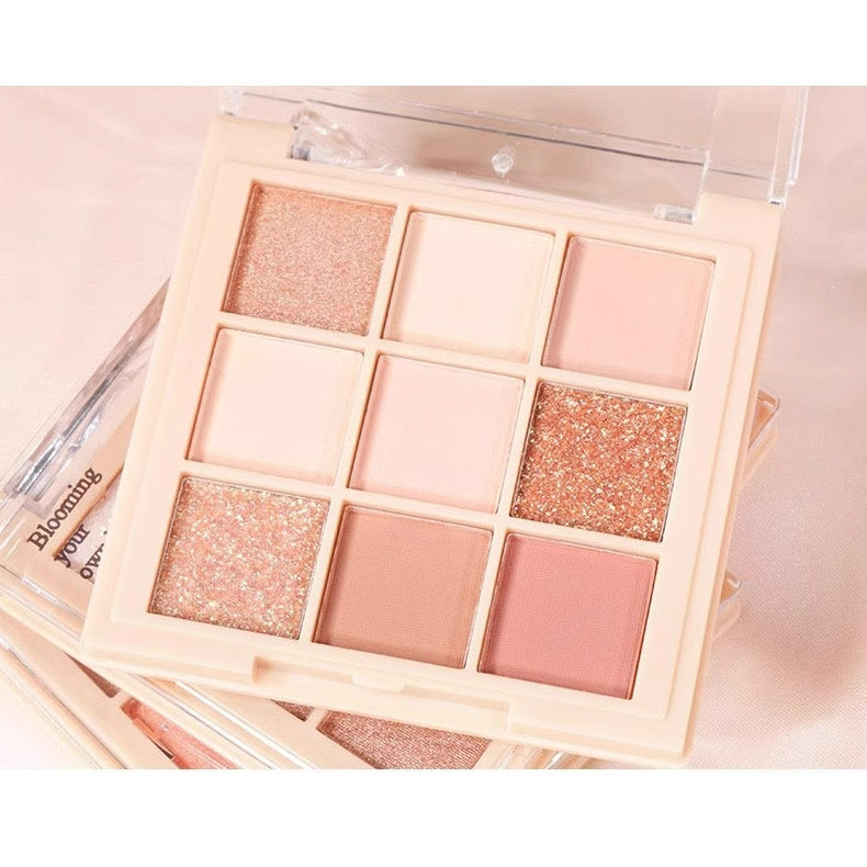 Multi Color Eye Shadow Plate - image 5